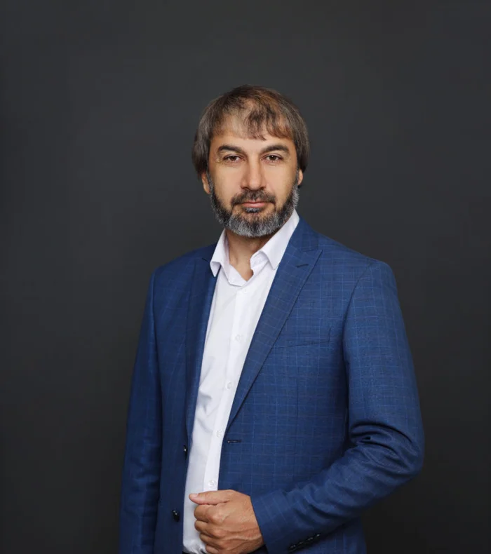 Шарипов Увайс